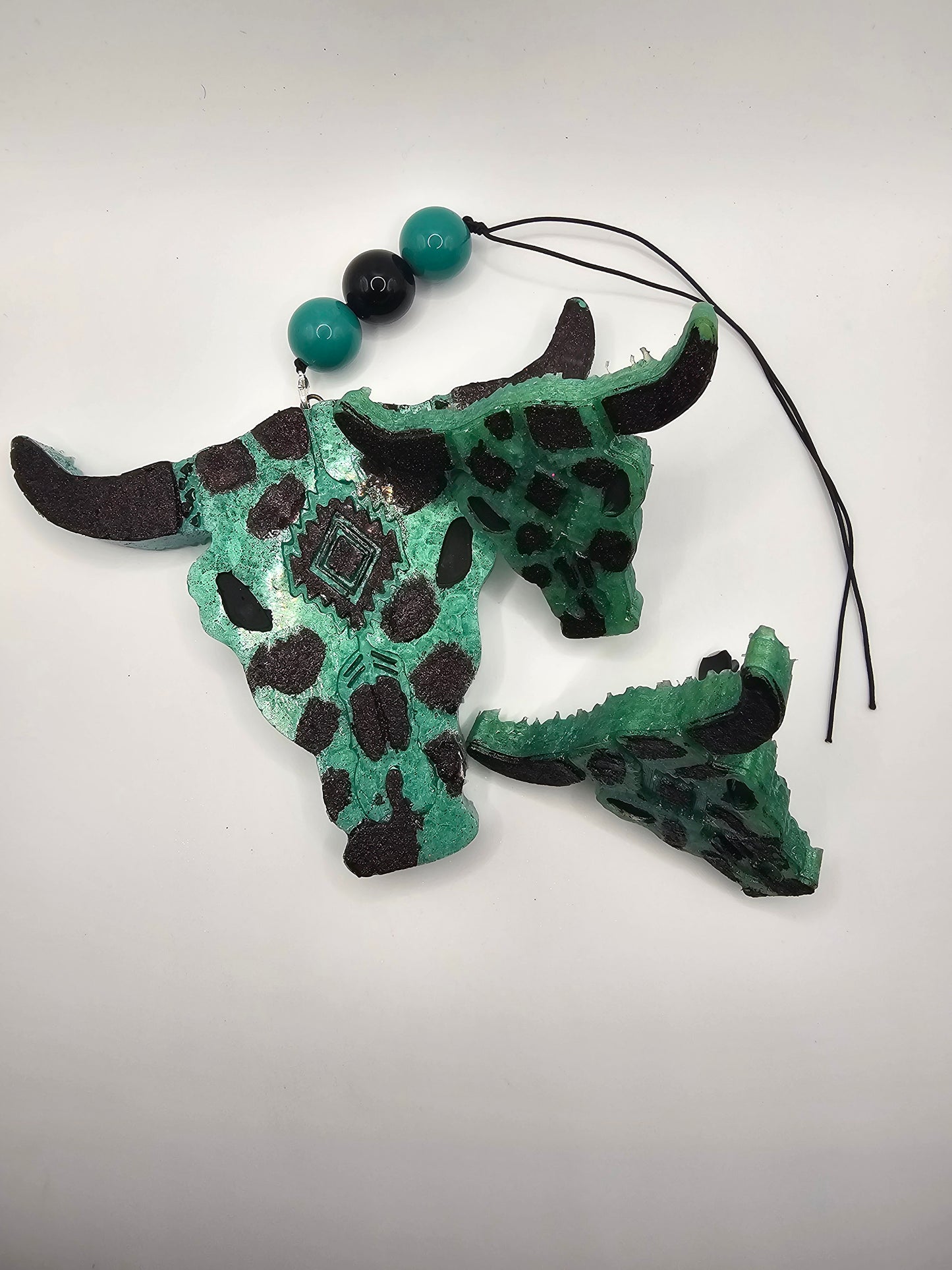 Cow comes with 2 vent clips